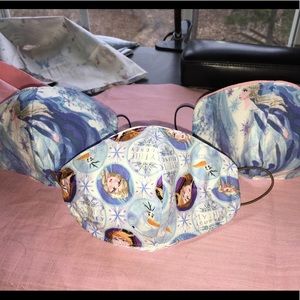 3 Frozen themed Polypropylene face mask for 3-6 yr